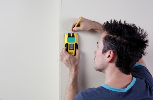 Wykrywacz profili Stud Finder 300 do precyzyjnego lokalizowania elementów w ścianach | FMHT0-77407