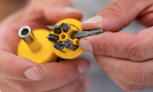 Krótki wkrętak MULTIBIT 7-końcówkowy do precyzyjnych prac i majsterkowania | 0-66-357