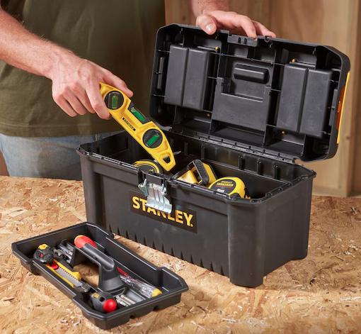 SKRZYNKA NARZĘDZIOWA ESSENTIAL 16" ZATRZASKI METALOWE | STST1-75518