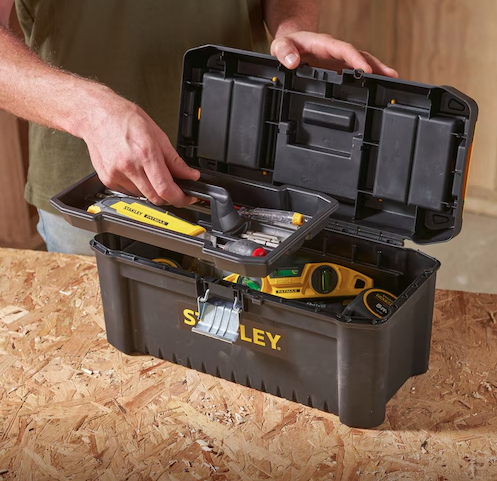 SKRZYNKA NARZĘDZIOWA ESSENTIAL 16" ZATRZASKI METALOWE | STST1-75518