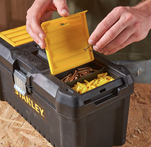 SKRZYNKA NARZĘDZIOWA ESSENTIAL 16" ZATRZASKI METALOWE | STST1-75518