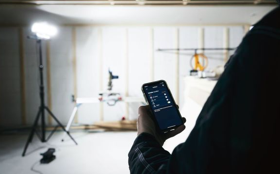 Lampa robocza Vapor 20000 APP z regulowanym stojakiem 2,3 m do profesjonalnego oświetlenia BEAM | 692212109