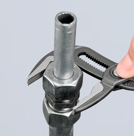 Szczypce nastawne Cobra wydłużone 180 mm do mocnego chwytu i regulacji KNIPEX | 87 51 180