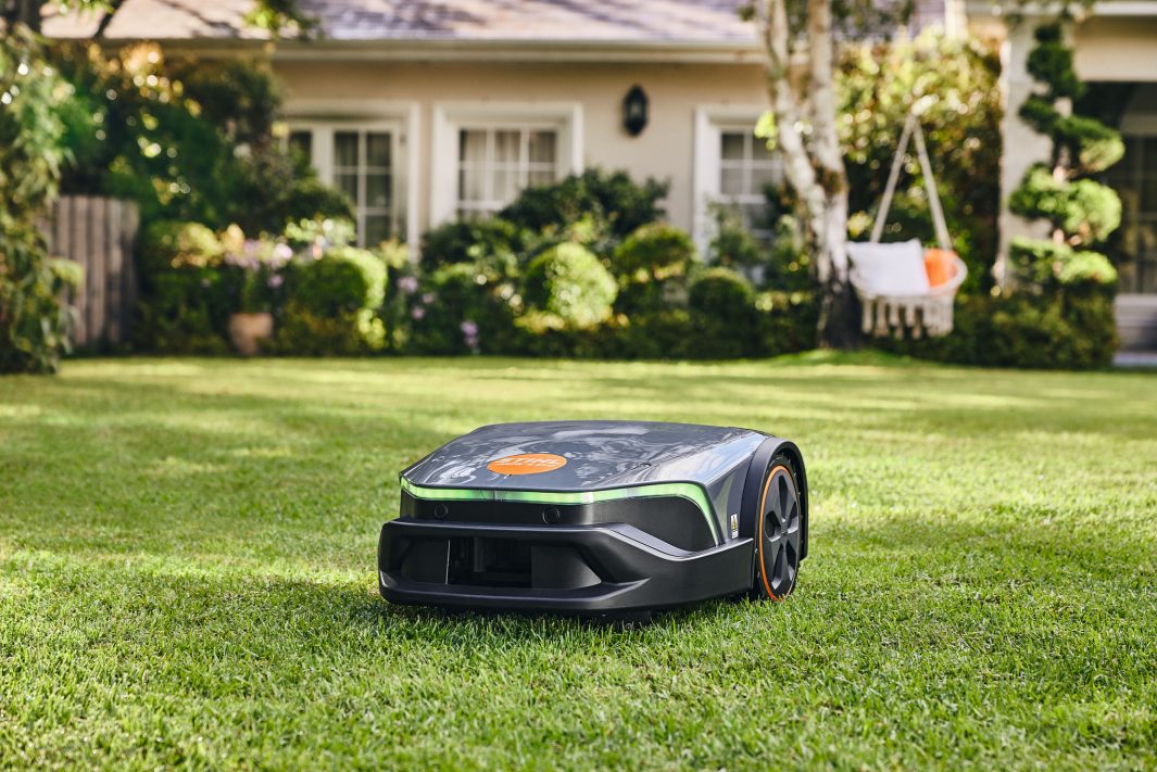 Robot koszący iMOW 5.0 EVO EU2 do autonomicznego i dokładnego koszenia trawy | IA010111416