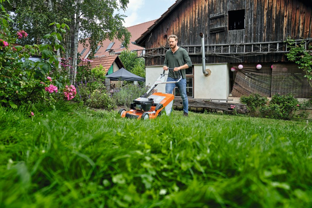 Kosiarka spalinowa z hamulcem noża i napędem Vario RM 650.8 VS | 6364-011-3411