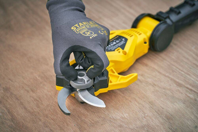 Sekator na wysięgniku akumulatorowy  V20 18V 2,4 m do przycinania gałęzi | SFMCPP632B-XJ